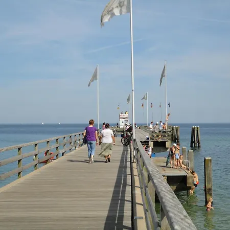 Ferienwohnung Mit Meerblick, 2 Schlafzi-Sued- Balkon -Eig Parkplatz- Glasfaser דירה