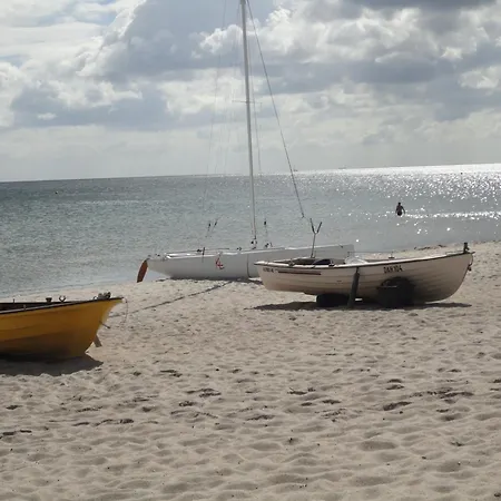 Ferienwohnung Mit Meerblick, 2 Schlafzi-Sued- Balkon -Eig Parkplatz- Glasfaser