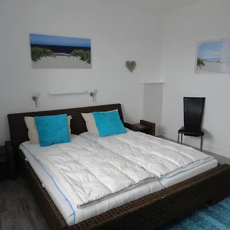 Ferienwohnung Mit Meerblick, 2 Schlafzi-Sued- Balkon -Eig Parkplatz- Glasfaser * דאהמה