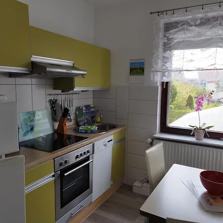 Ferienwohnung Mit Meerblick, 2 Schlafzi-Sued- Balkon -Eig Parkplatz- Glasfaser דירה